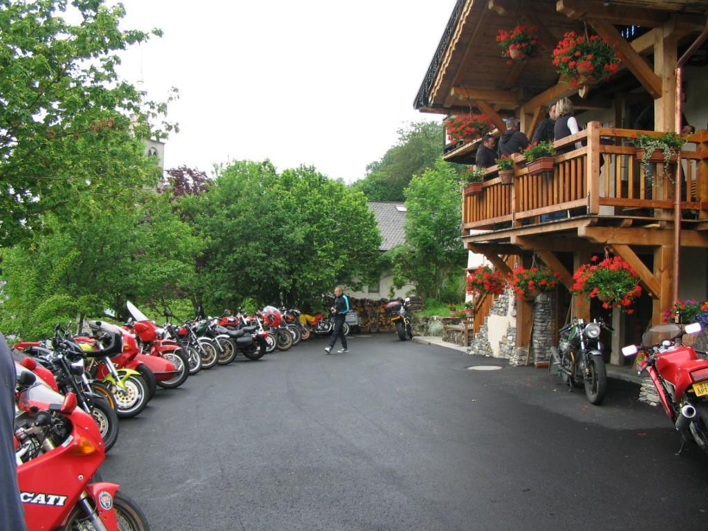 Chalet La Source Hotel Saint-Nicolas-la-Chapelle  Exterior photo
